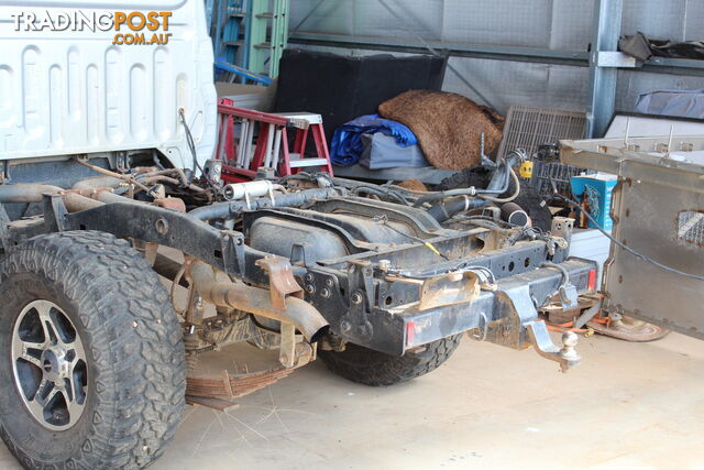 Toyota Landcruiser - photo 2 of 11