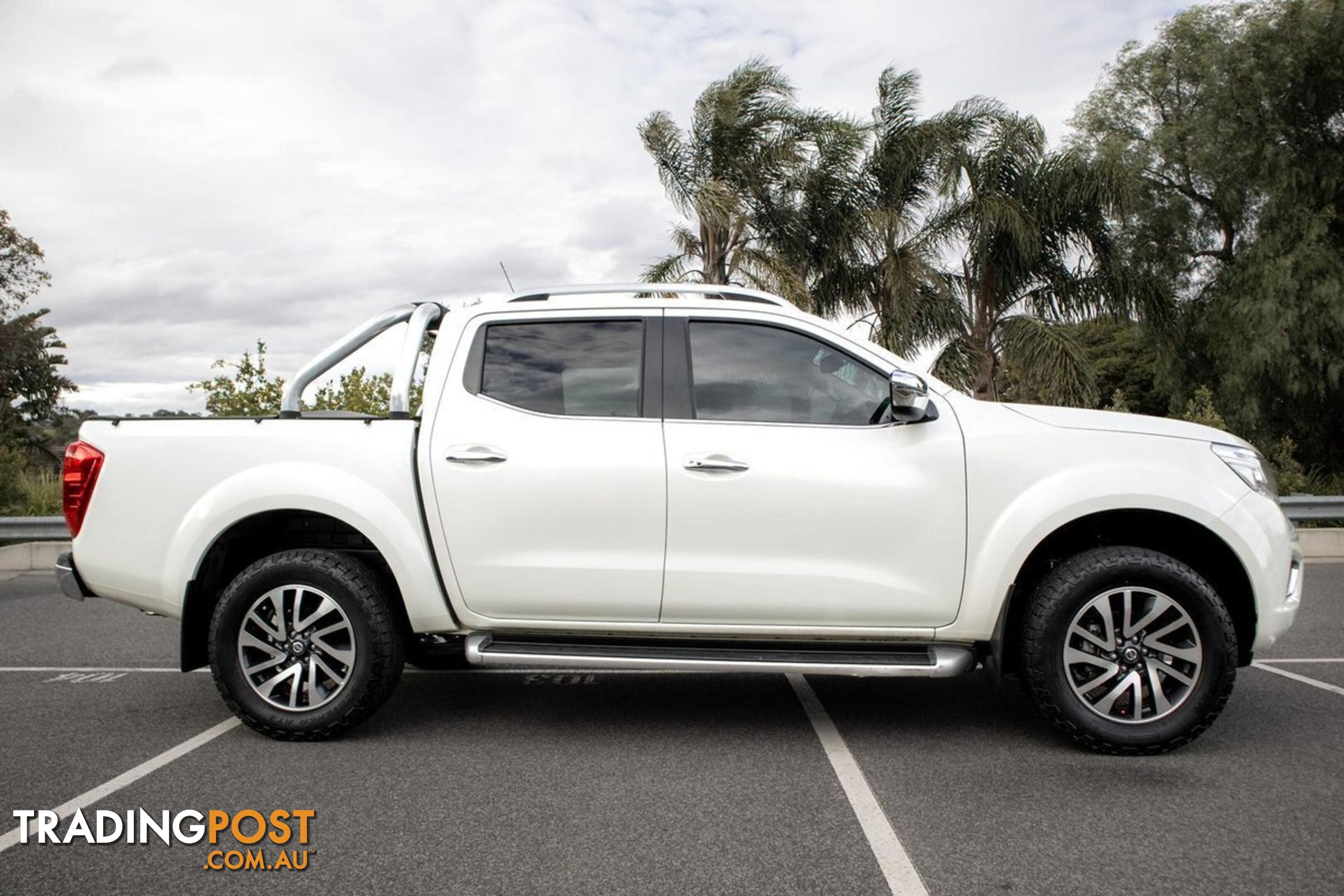 2017 NISSAN NAVARA ST-X D23-SERIES-2-4X4-DUAL-RANGE DUAL CAB UTILITY