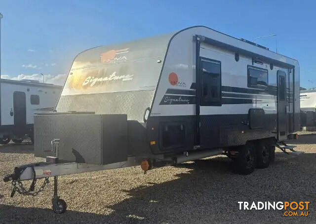 USED 2019 NOVA SIGNITURE 680
