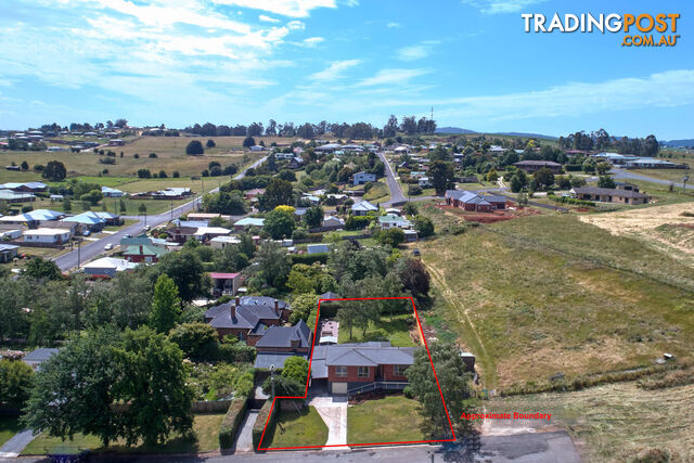 1 Tower Hill St Deloraine TAS 7304