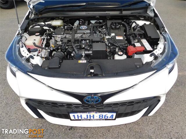 2019 TOYOTA COROLLA  ZWE211R HATCHBACK