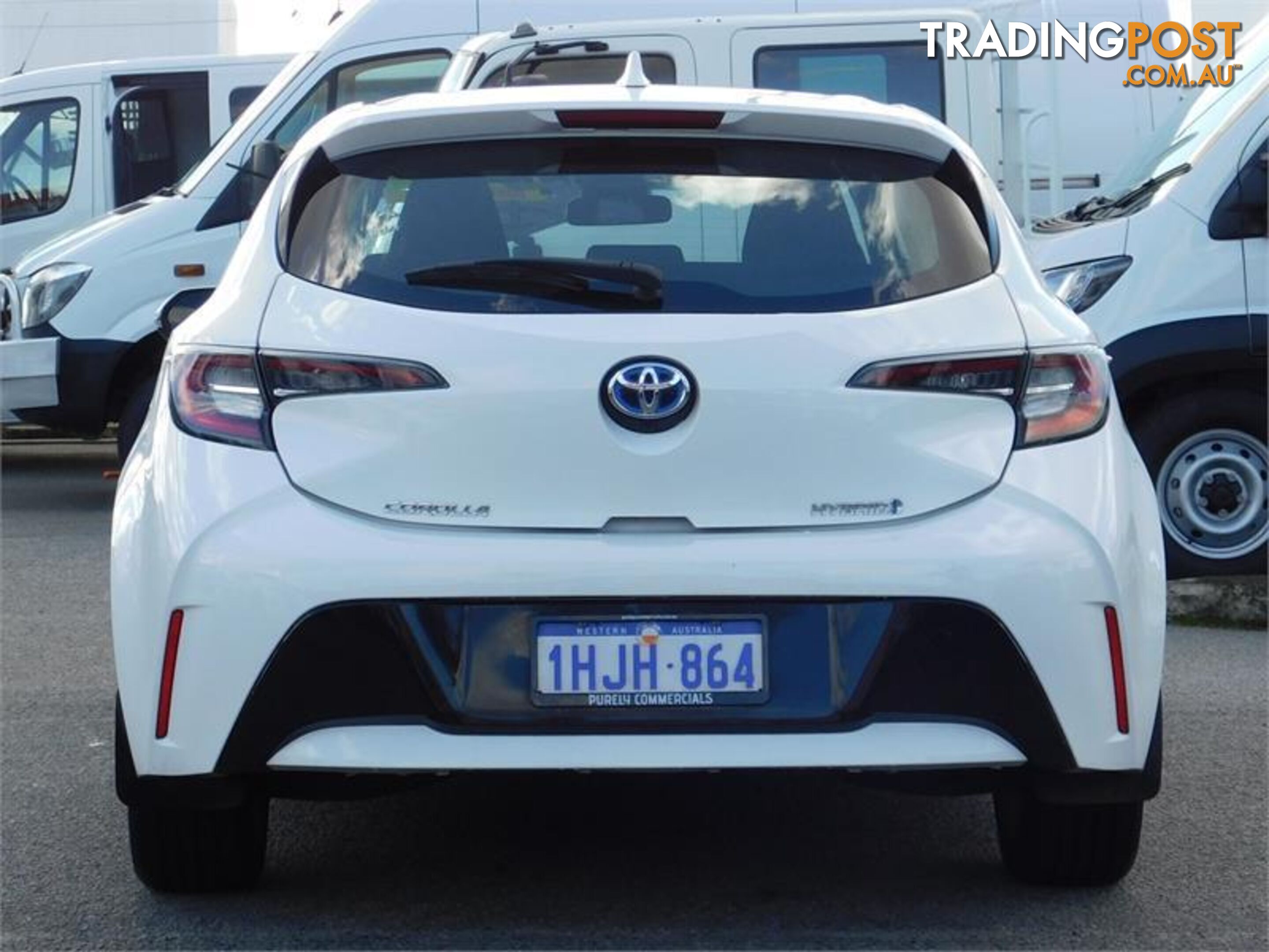 2019 TOYOTA COROLLA  ZWE211R HATCHBACK