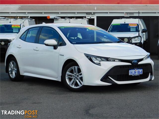 2019 TOYOTA COROLLA  ZWE211R HATCHBACK