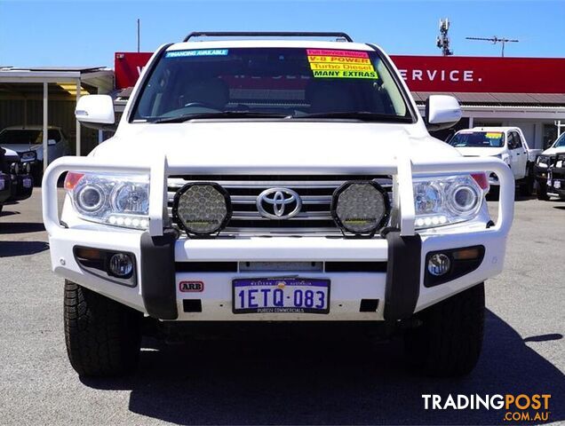 2015 TOYOTA LANDCRUISER  VDJ200R 