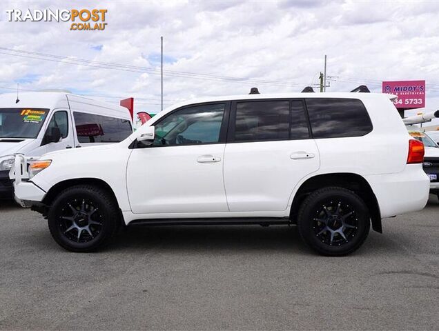 2015 TOYOTA LANDCRUISER  VDJ200R 