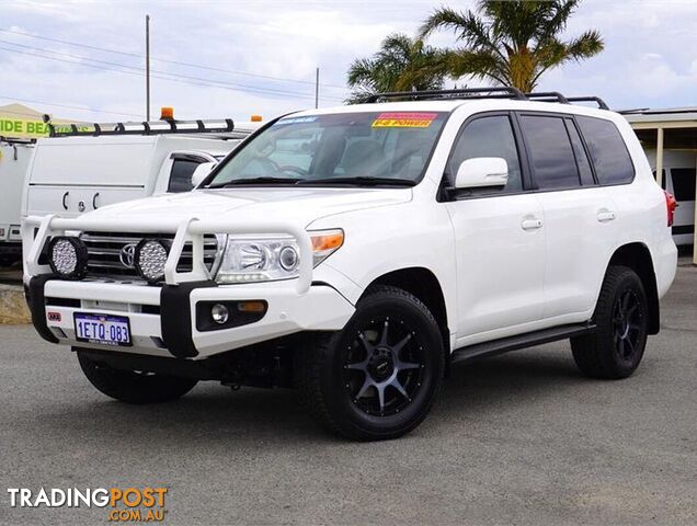 2015 TOYOTA LANDCRUISER  VDJ200R 