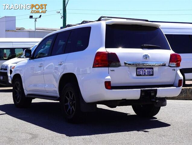 2015 TOYOTA LANDCRUISER  VDJ200R 