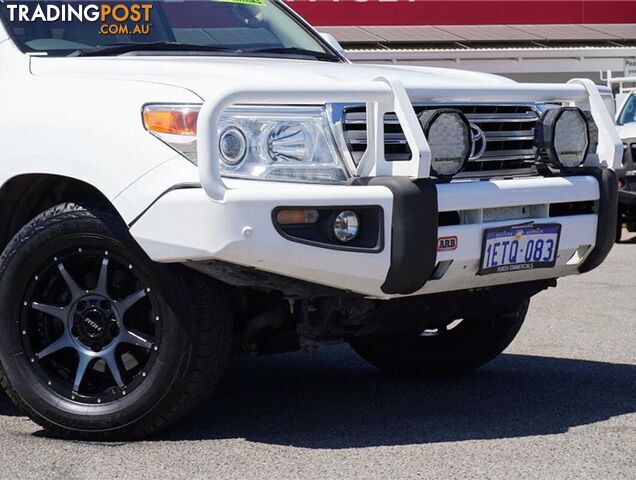 2015 TOYOTA LANDCRUISER  VDJ200R 