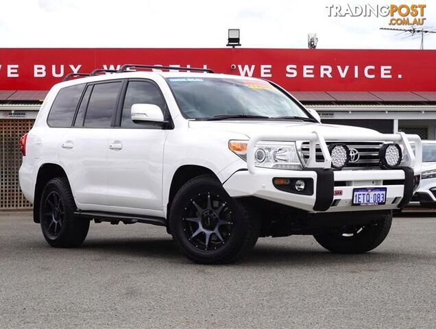 2015 TOYOTA LANDCRUISER  VDJ200R 