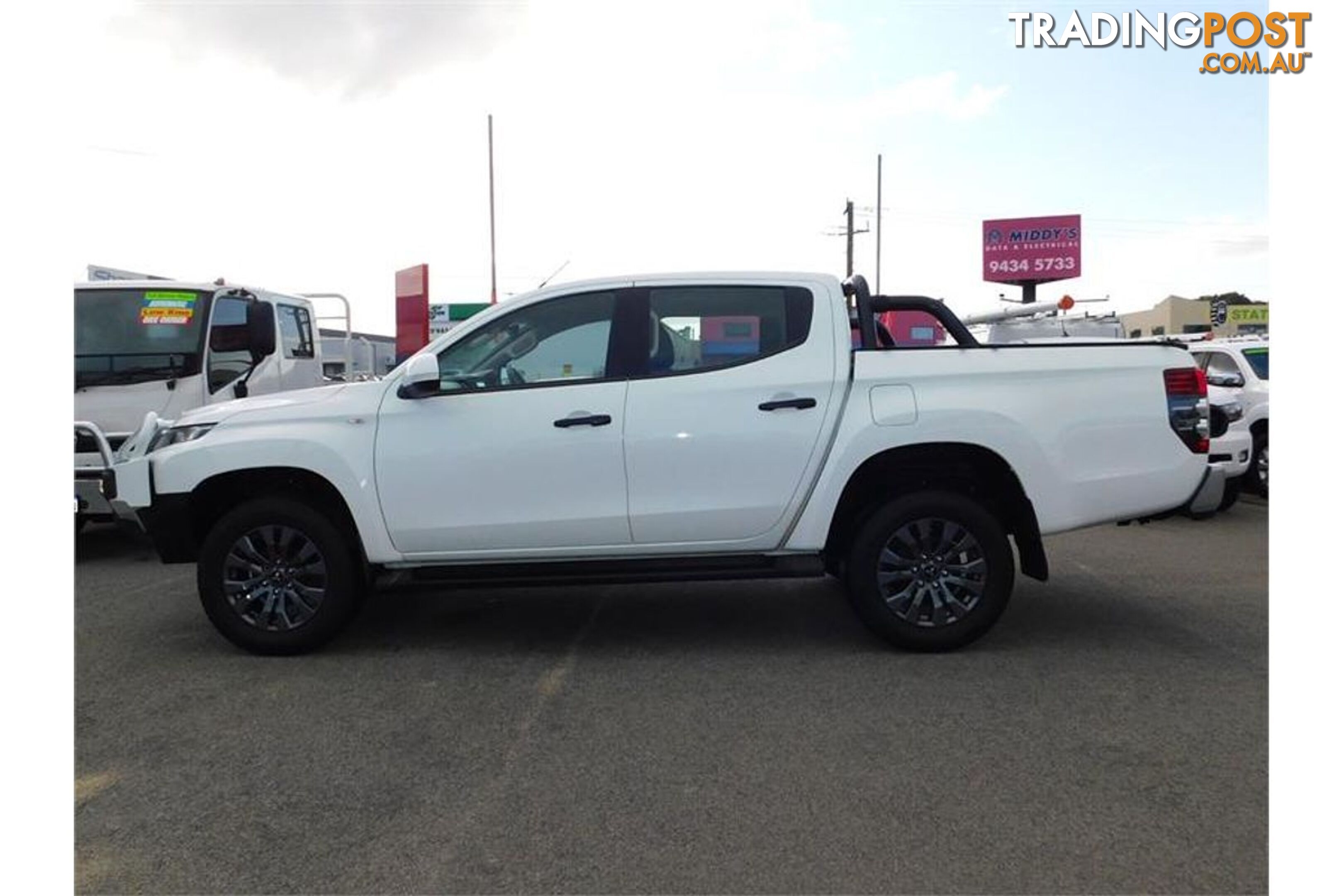 2020 MITSUBISHI TRITON  MR 