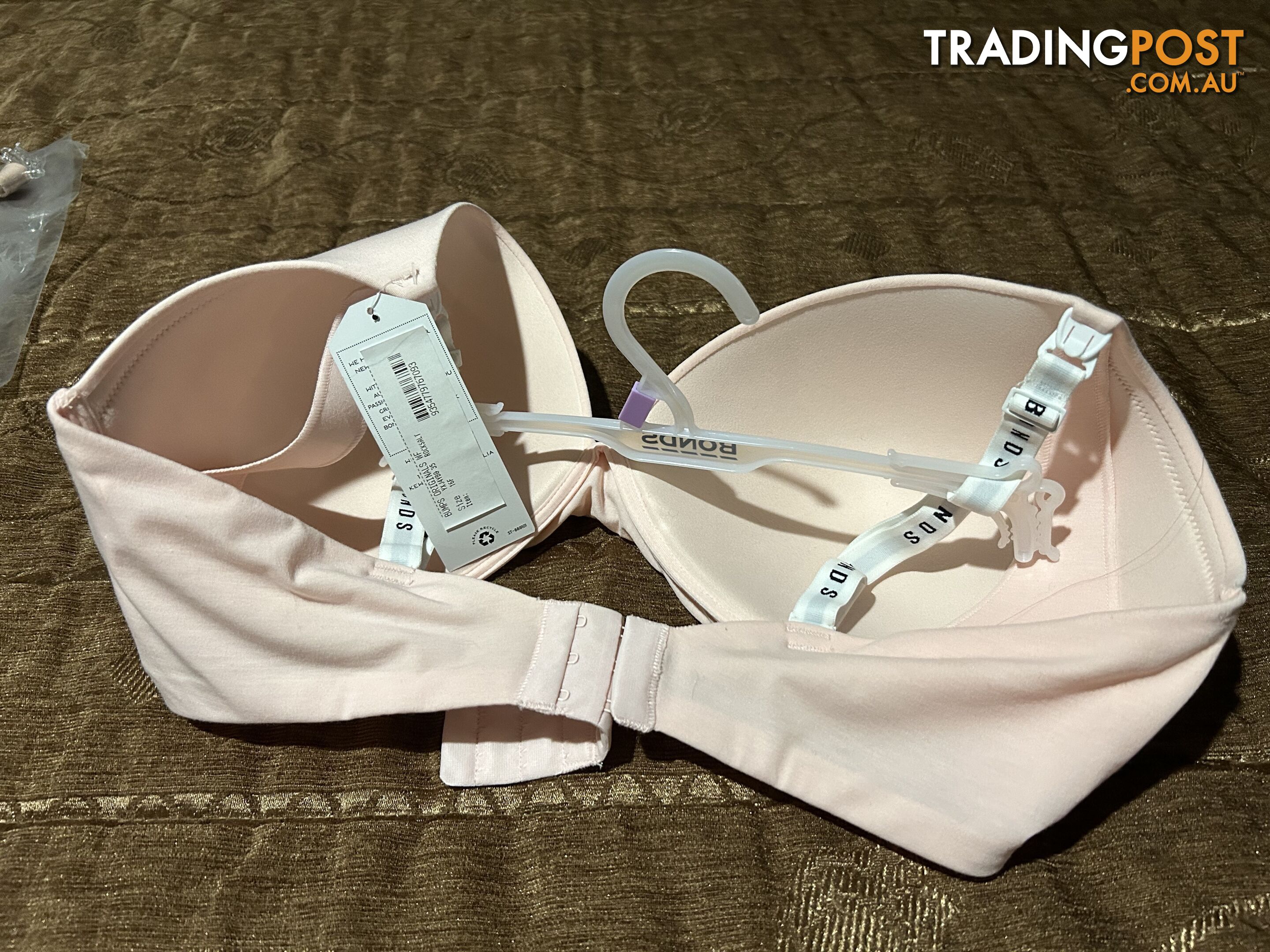 Ladies brand-new assorted bras size 16 F x 3