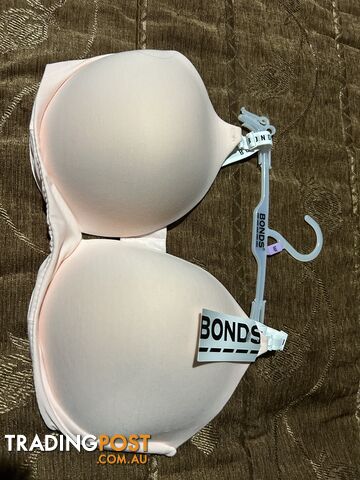 Ladies brand-new assorted bras size 16 F x 3