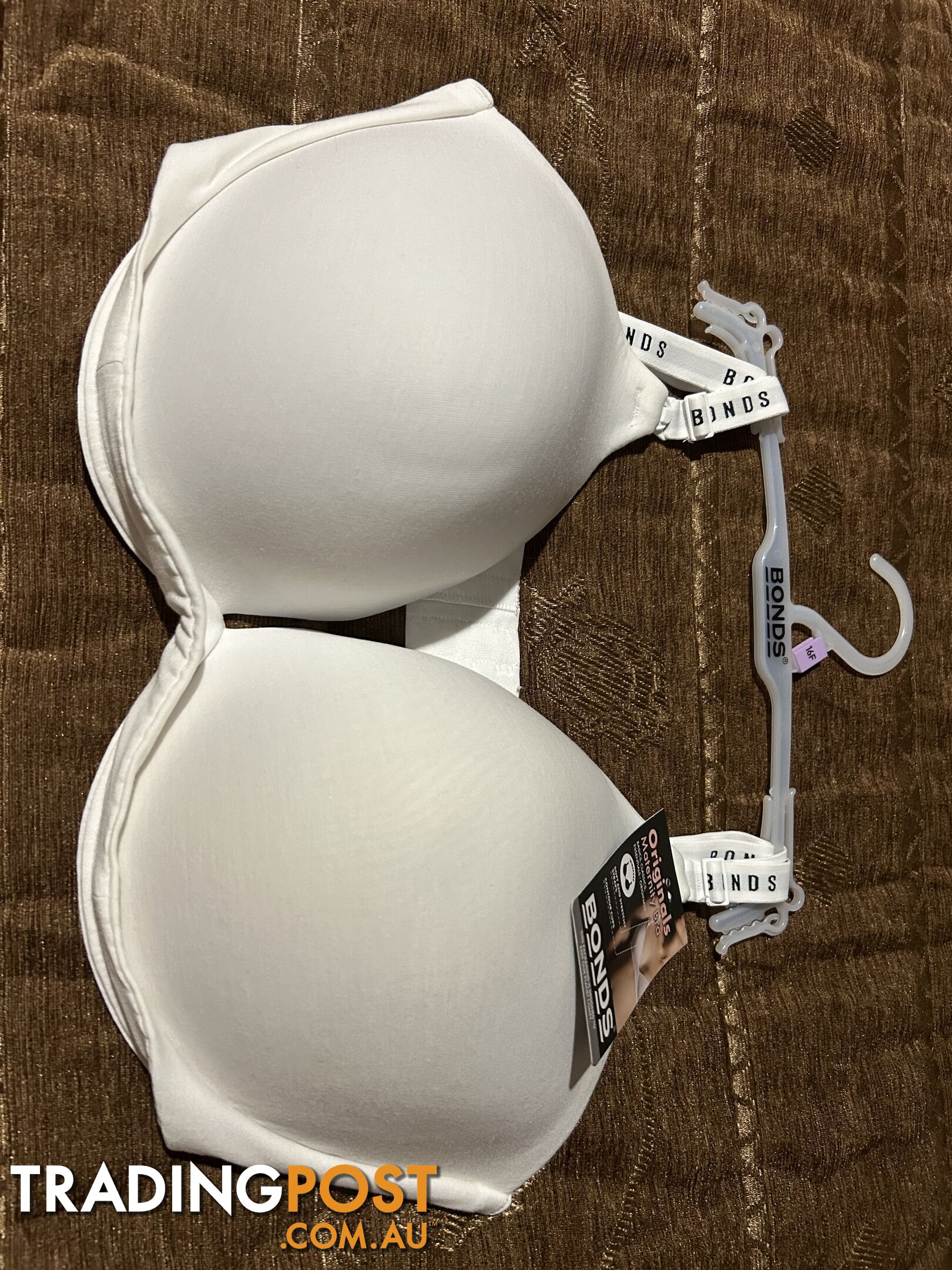 Ladies brand-new assorted bras size 16 F x 3