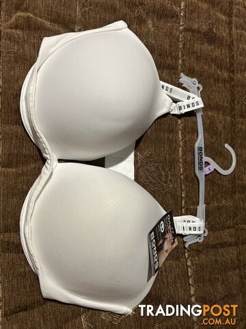 Ladies brand-new assorted bras size 16 F x 3