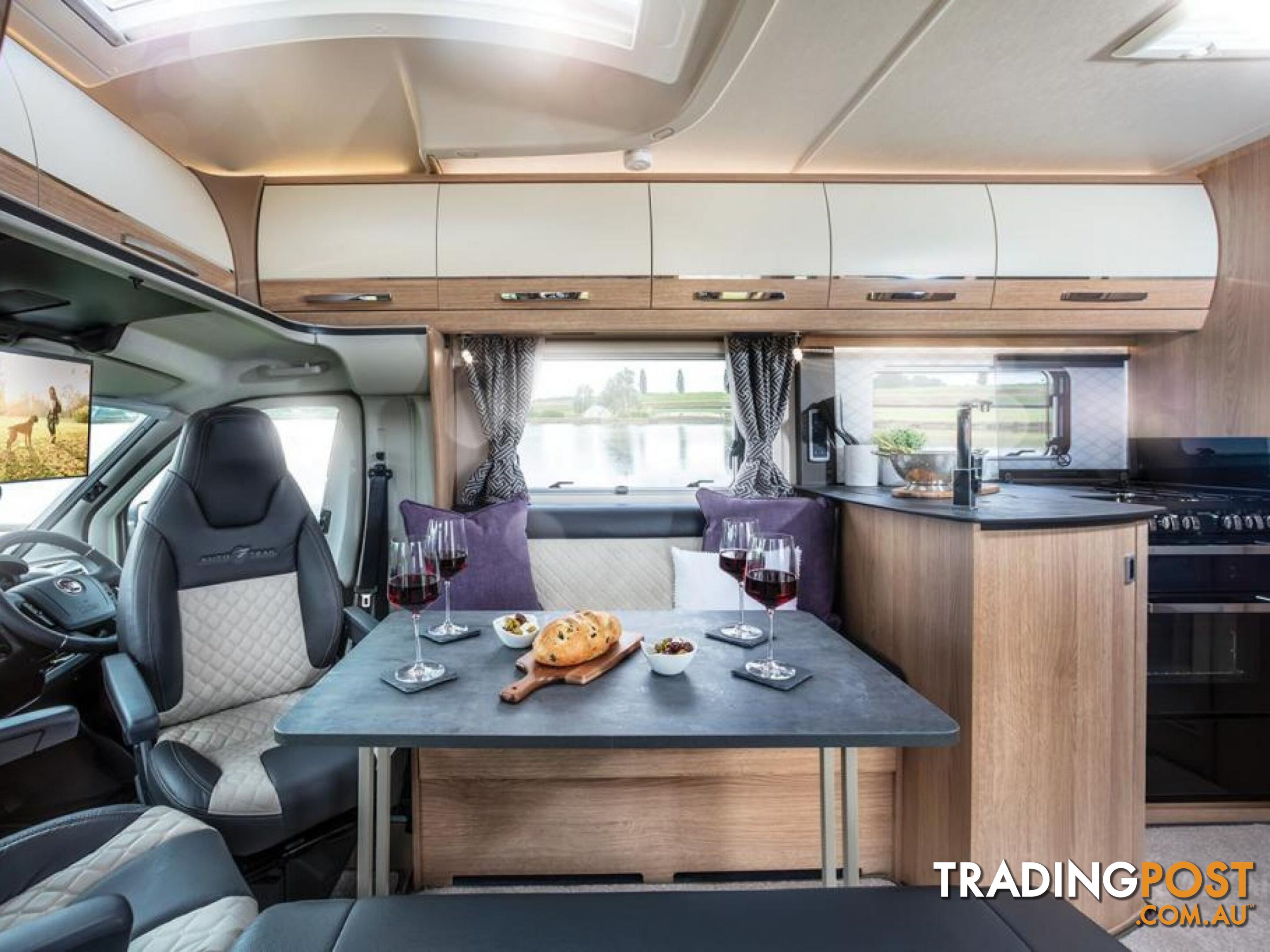 2023 AUTO-TRAIL DELAWARE HILINE HALF DINETTE