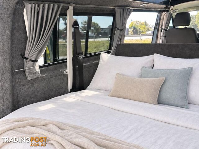 2019 VOLKSWAGEN TRANSPORTER FRONTLINE - photo 2 of 9