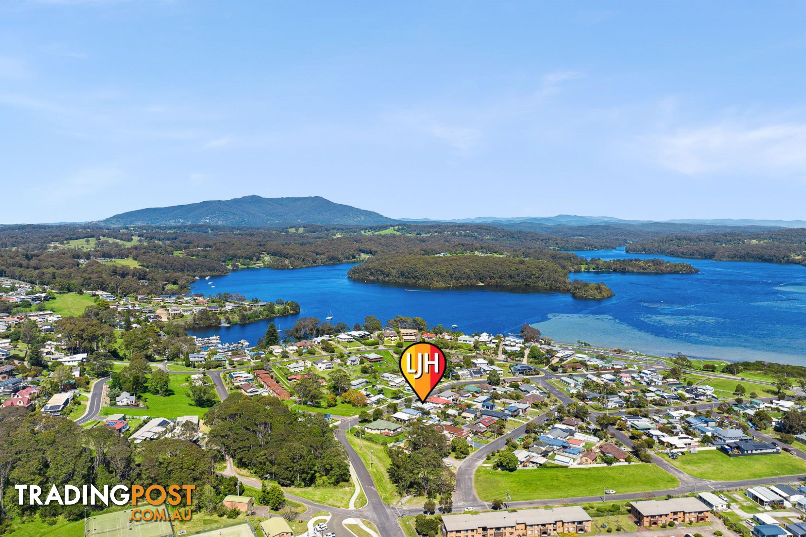 28 Mcmillan Road NAROOMA NSW 2546