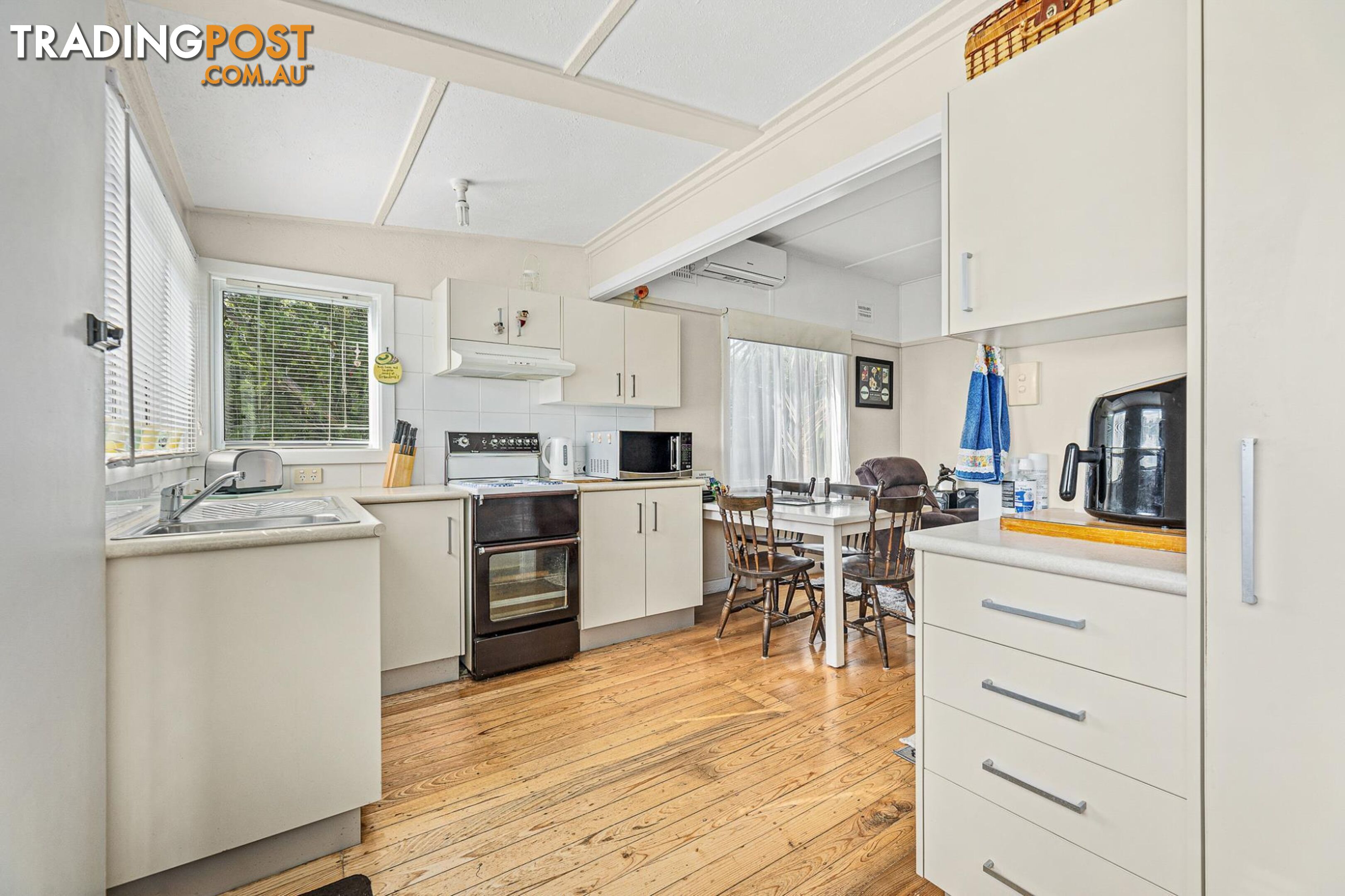 28 Mcmillan Road NAROOMA NSW 2546