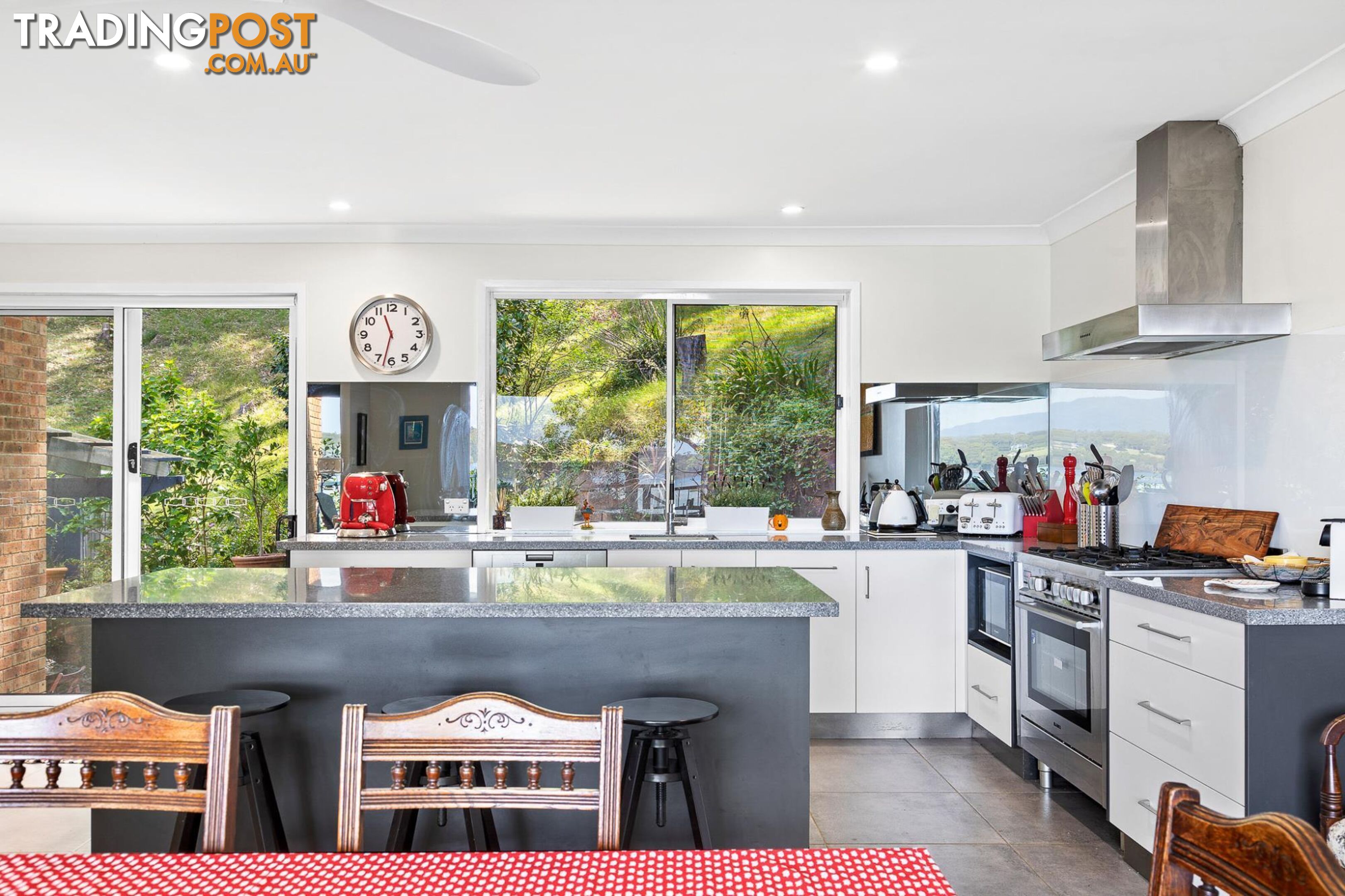 8 Riverview Road NORTH NAROOMA NSW 2546