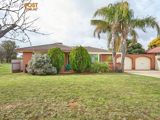 39 Bamarook Crescent GLENFIELD PARK NSW 2650