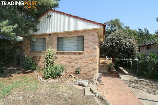 12 Colong Place KOORINGAL NSW 2650