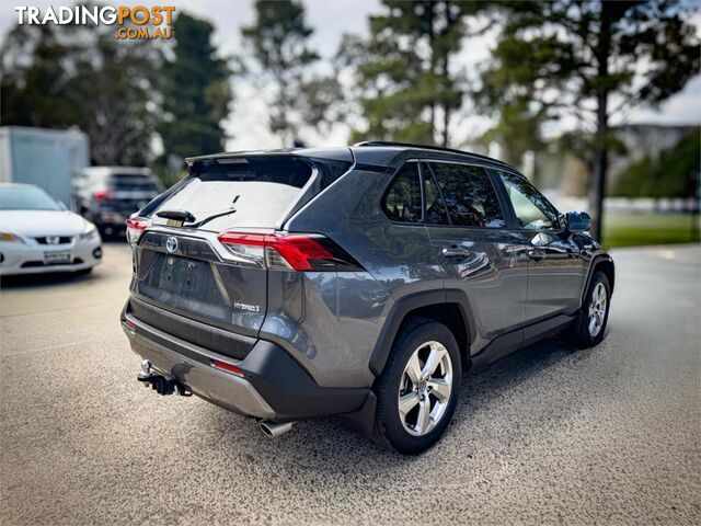 2021   GXL(AWD)HYBRID AXAH54R  5D WAGON - photo 3 of 20