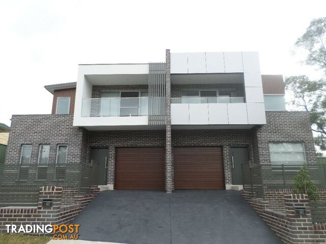 82a GREVILLEA CRESCENT GREYSTANES NSW 2145