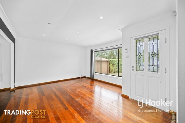 3 Warner Place GREYSTANES NSW 2145 - photo 3 of 7