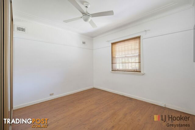 192 Greystanes Rd GREYSTANES NSW 2145 - photo 5 of 9