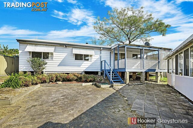4a PANDORA CRESCENT GREYSTANES NSW 2145