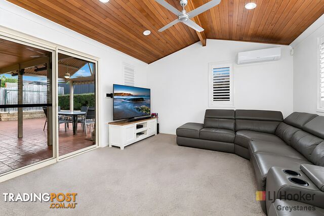 23 Darmenia Avenue GREYSTANES NSW 2145 - photo 4 of 11