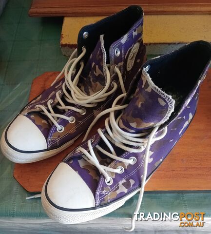 Chuck Taylor Converse Camo style