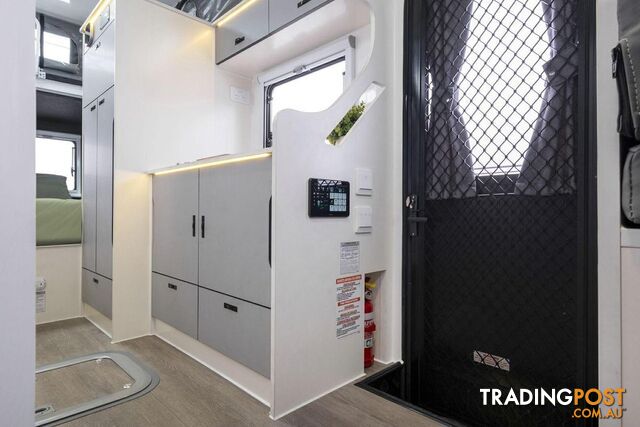 2025 WINDSOR RAPID 15D 15'  - photo 4 of 46
