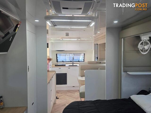 2026 LOTUS CARAVANS HOLLYWOOD HW246 24'6  - photo 5 of 26