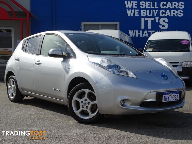 2014 NISSAN LEAF  ZE0 HATCHBACK