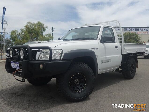 2010 NISSAN PATROL DX GU 6 CAB CHASSIS