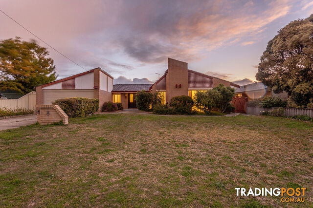 8 Totnes Grove YANCHEP WA 6035