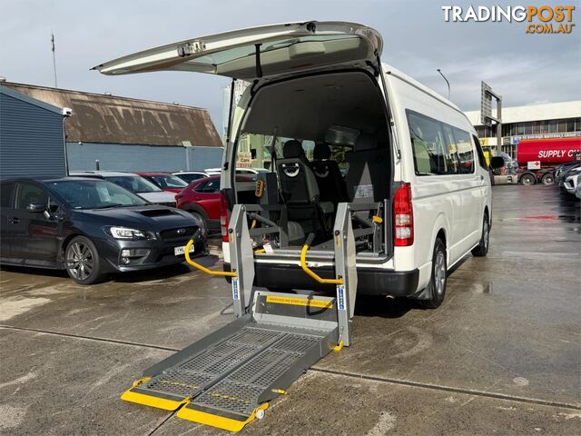 2017 TOYOTA HIACE COMMUTER TRH223R BUS - photo 2 of 22