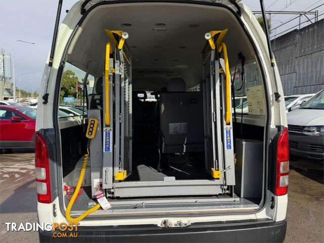 2017 TOYOTA HIACE COMMUTER TRH223R BUS - photo 4 of 22