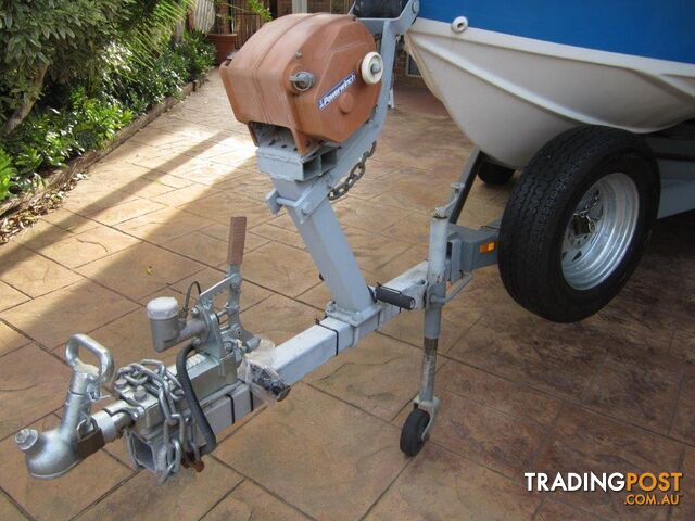 Streaker 5.02 Runabout/Evinrude ETEC Motor/Brooker Tandem Tilt Trailer