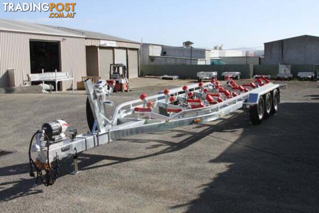 8M Tri-Axle Boat Trailer With Skids