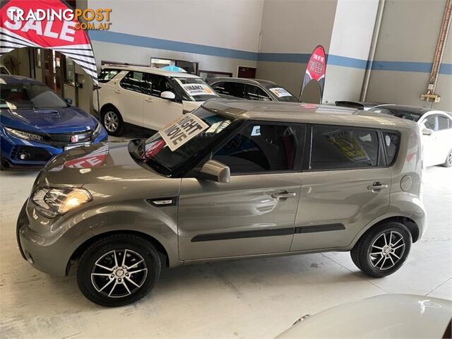 2011 KIA SOUL AMMY11 HATCHBACK - photo 4 of 15