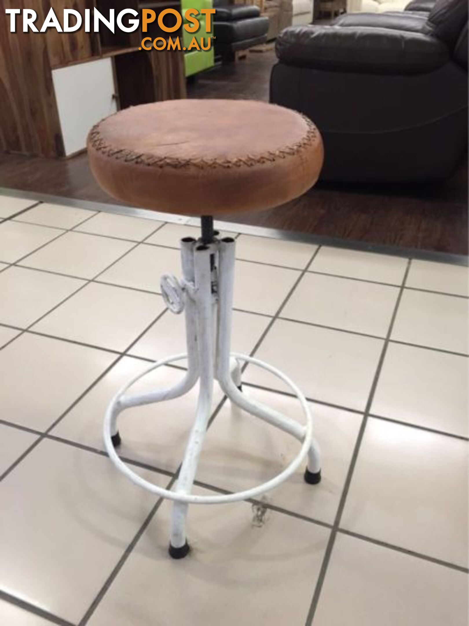 TOMMY BAR STOOLS