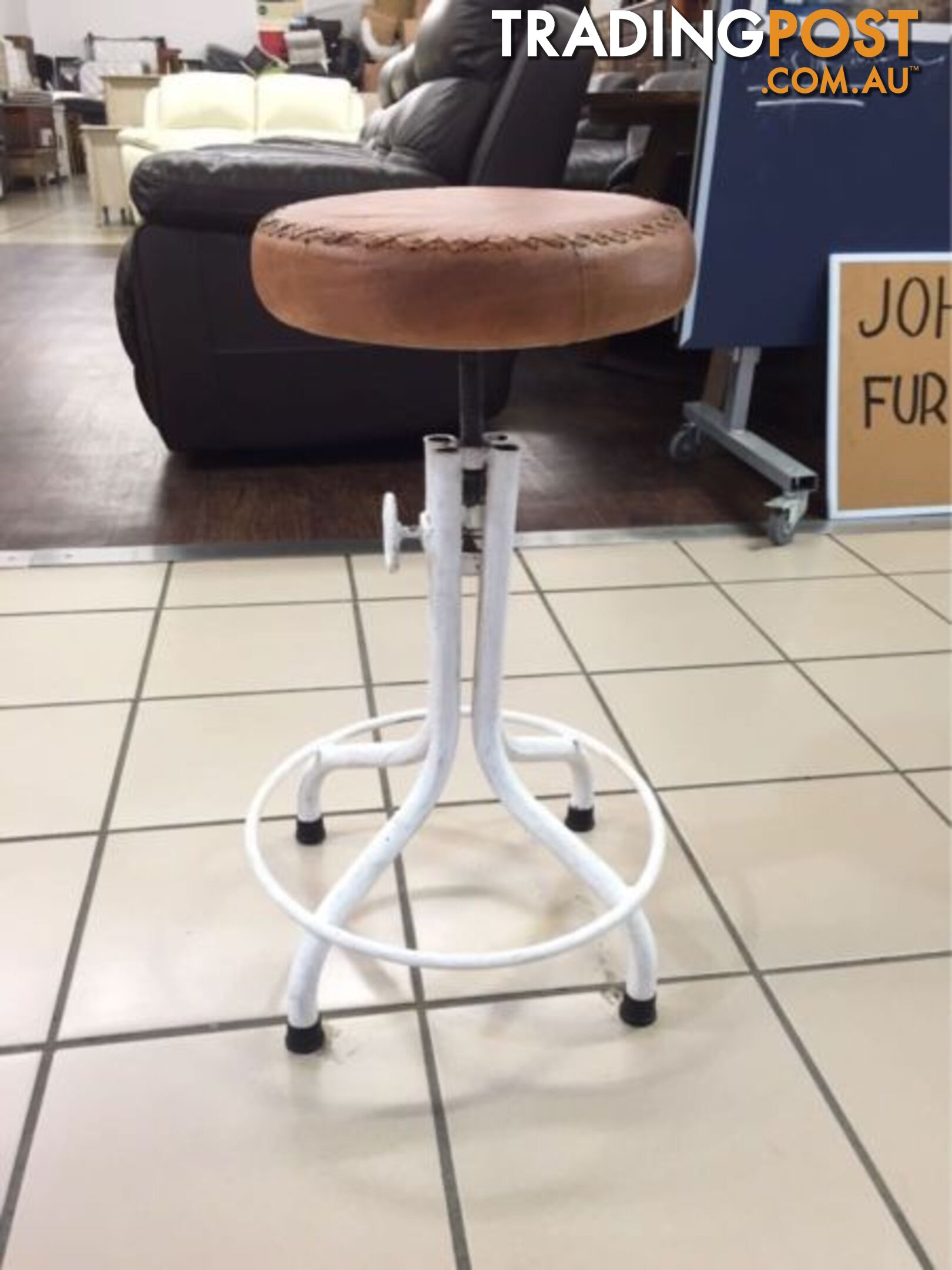 TOMMY BAR STOOLS