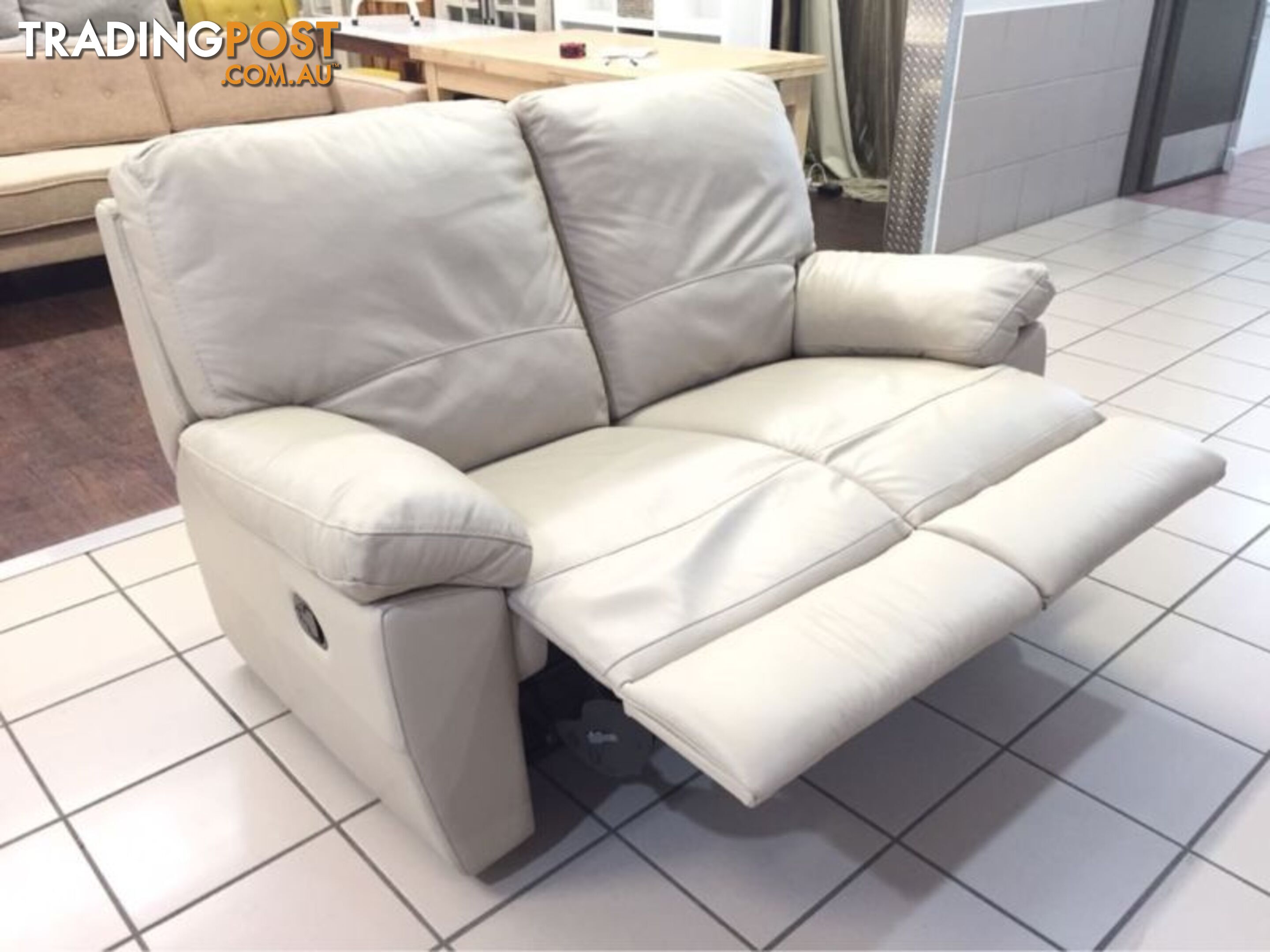 CLEARANCE 100% LEATHER 2 SEATER DUAL RECLINER