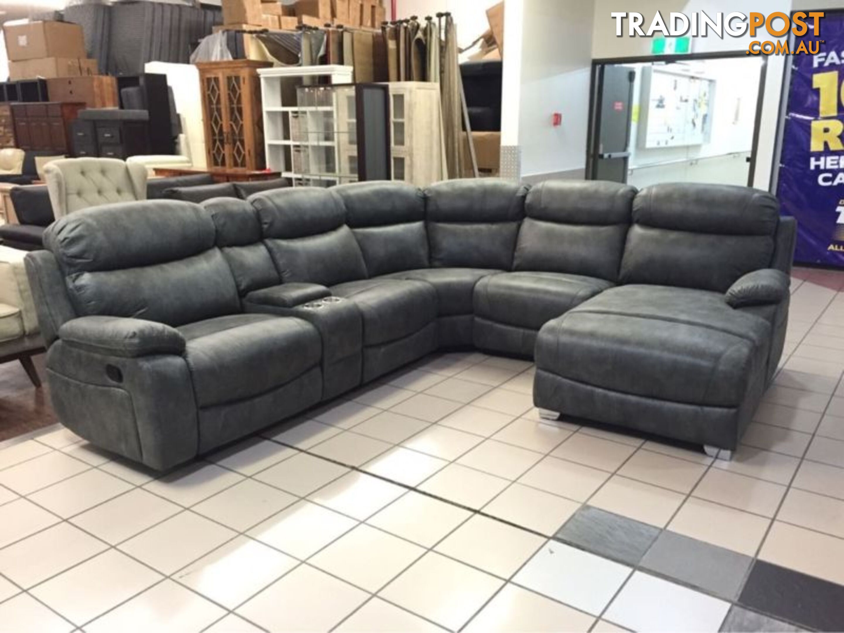 CLEARANCE CORNER MODULAR LOUNGE W/CHAISE AND RECLINER