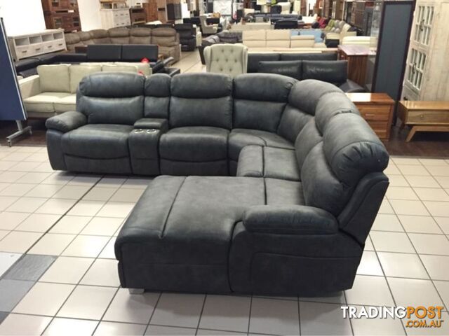 CLEARANCE CORNER MODULAR LOUNGE W/CHAISE AND RECLINER