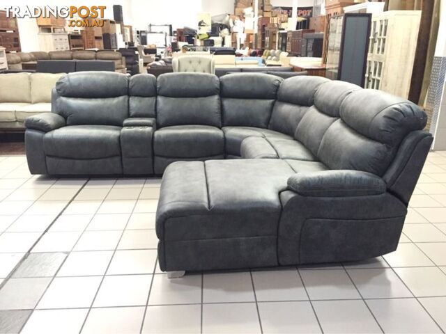 CLEARANCE CORNER MODULAR LOUNGE W/CHAISE AND RECLINER