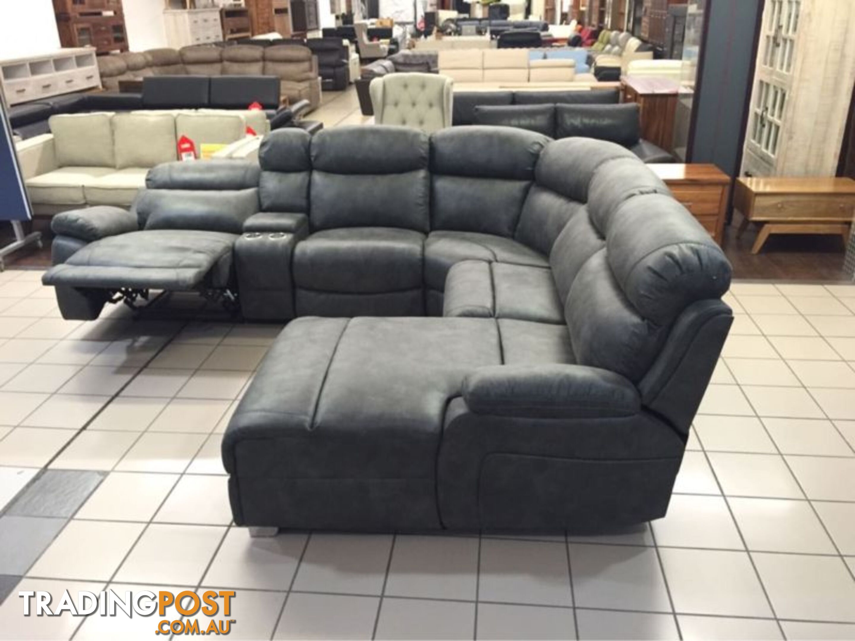 CLEARANCE CORNER MODULAR LOUNGE W/CHAISE AND RECLINER