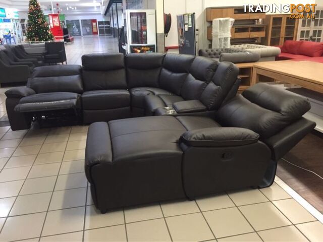 GENIUNE LEATHER - CORNER LOUNGE W/2 RECLINERS